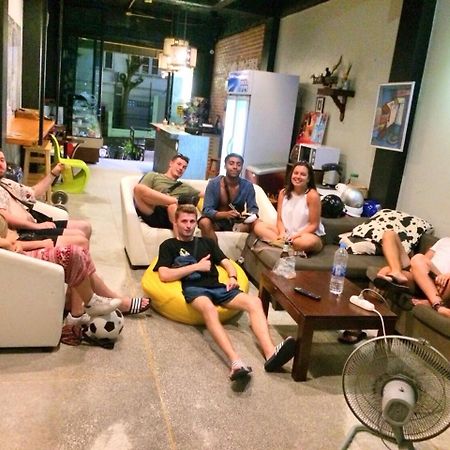 Your Hostel Krabi town Eksteriør bilde