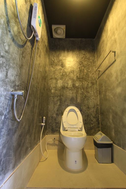 Your Hostel Krabi town Eksteriør bilde